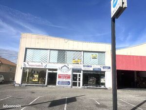 Local bureaux 241 m²