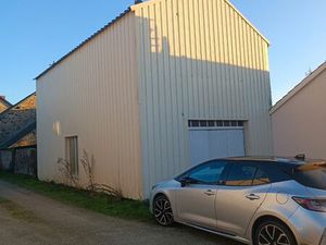 À vendre – Ancien local artisanal avec permis de construire accordé