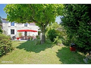 Maison 7 pièces 213 m²