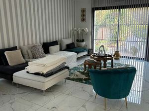 Perle rare : maison T5 plain-pied avec piscine  accès direct piste cyclable