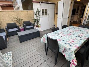 Cap d’Agde – T2 + mezzanine climatisé – Terrasse 23 m² – Parking couvert – Plage à pied