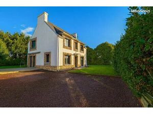Maison néo-bretonne rénovée – 144 m² – Terrain paysagé de 1 348 m² – Bénodet – Proche plag