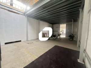 Local d'activité 185 m²