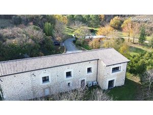 Propriété en Pierre • 3 Hectares Privatifs • 250 m² Rénovés