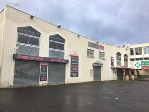 Local commercial 322 m²