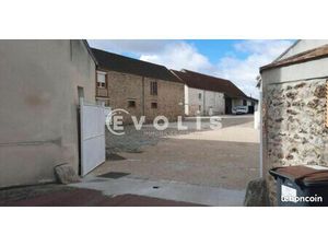 Local d'activité 82 m²