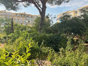 Trois pièces 77 metres carrés