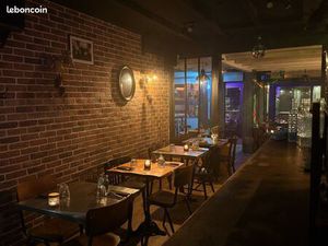 Restaurant /bar et mur