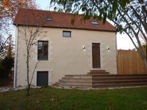 Maison rénovée à Montignac Lascaux  à proximité du centre-ville