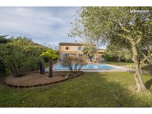 Villa 6 pièces 156 m²