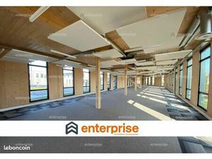 Bureau 159 m²