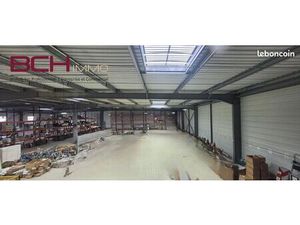 Local logistique  bureaux 2 200 m²