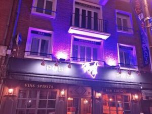 Bar pub restaurant hôtel