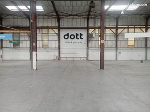 Entrepôt 2300 m² ECHIROLLES