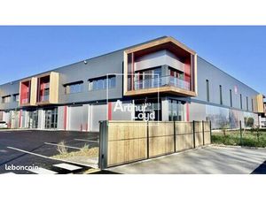 Local industriel 5 292 m²