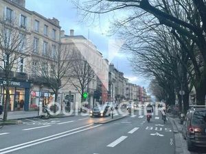 Local commercial 212 m²