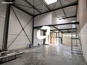 Local d'activité 232 m²