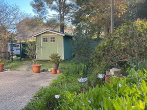 T4 avec grand jardin  parking et possibilité de garages