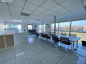 Bureaux 1 194 m²