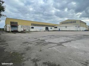 Local industriel 7 594 m²