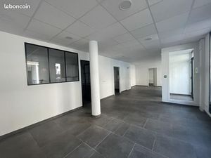 Local commercial 77 m²