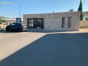 Vend local commercial visibilité et passage garantie