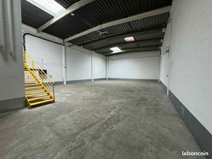 Local d'activité 308 m²