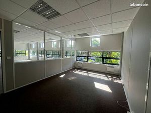 Bureaux 230 m² MERIGNAC