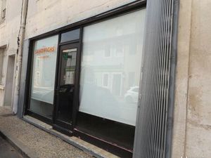 Boutique 47 m² Peyriac-Minervois