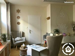 Local professionnel / Bureau – Centre-ville Cognac – Disponibilité immédiate