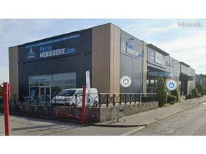 Local commercial 264 m²