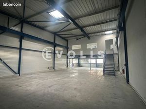 Local d'activité 190 m²