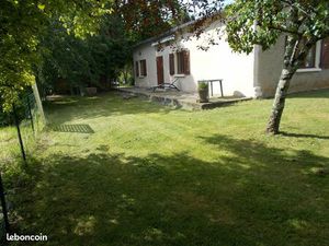 Hangar 315 m2 incluant t3 90m2 sur 2000 de terrainr