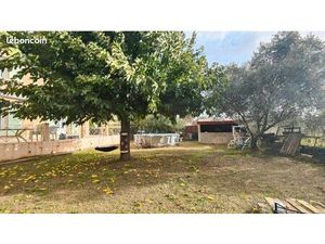 Maison avec grand terrain