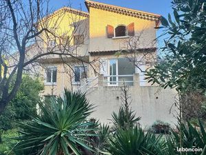 Villa 6 pièces 180 m²