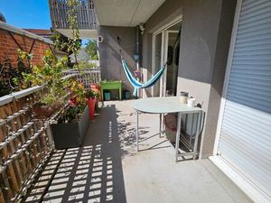 Appartement T3 de 66m² - Terrasse - Jardin - Place de Parking - Proche métro