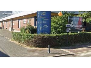 Vente de murs commerciaux de 982M² à Saint Cyr l'école