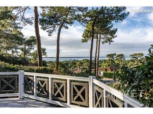 Villa 5 pièces 260 m²