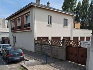 Terrain 748 m2 à Pantin 30 m de façade