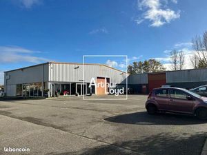 Local industriel 850 m²