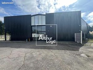 Local industriel 855 m²