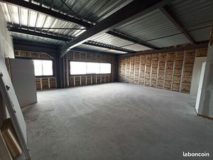 Local 179 m² Limoges