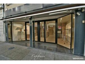 Local commercial 170 m²