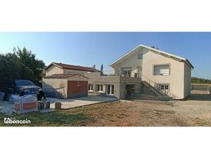 Maison 4 chambres – 110 m² – Grand terrain 1 392 m² – Toit terrasse – Garages