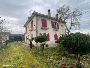 Maison - 200 m² - 10 pièces