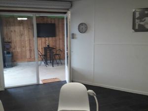 Location bureau comer