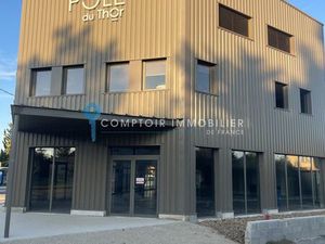 Local commercial 180 m² Le Thor