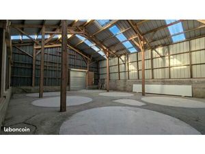 Local 190m2 PLOUIGNEAU