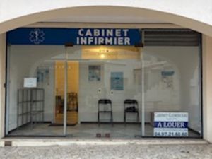 645 EUR / charges comprises