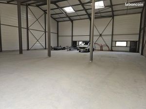 Local industriel 480 m²